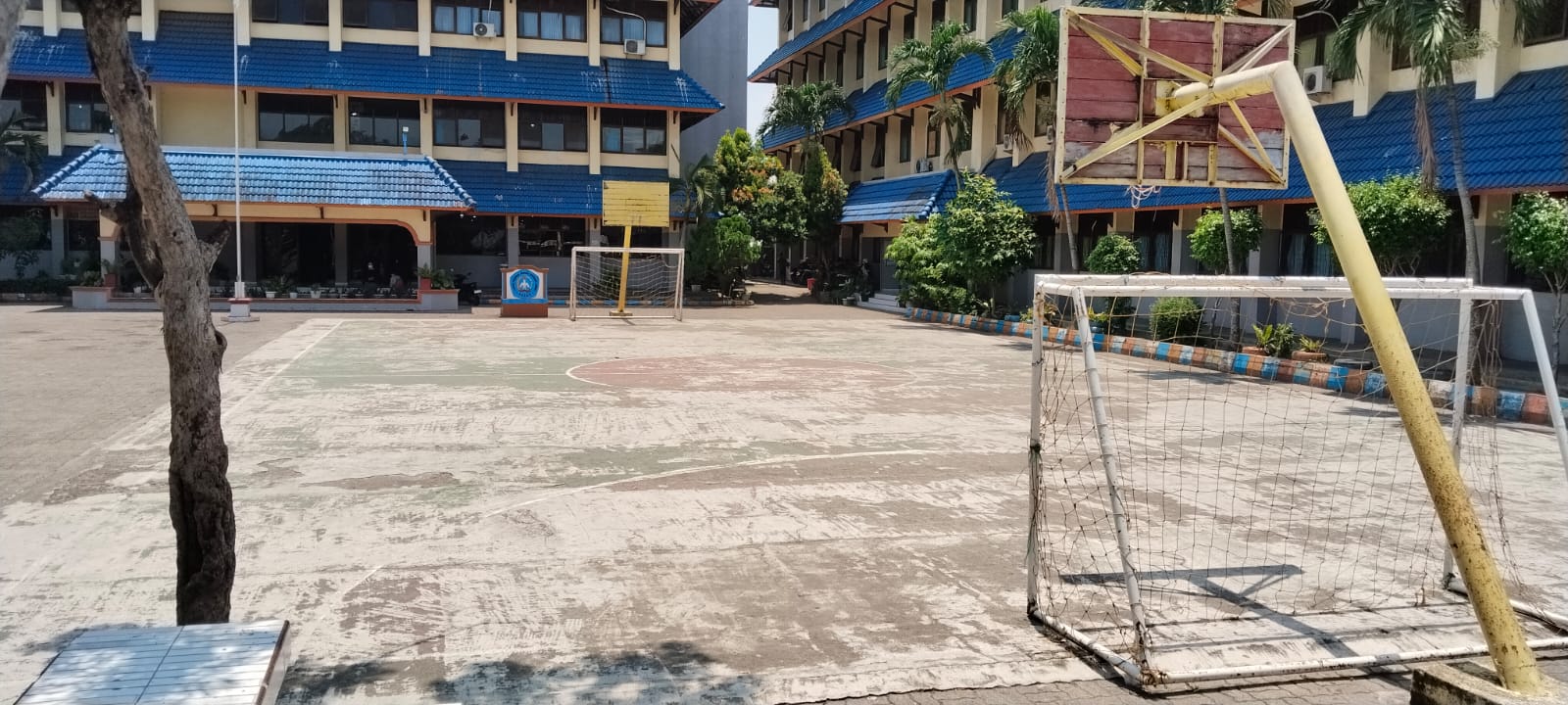Lapangan Sekolah